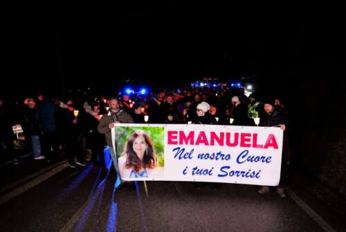 Femminicidio di Ripaberarda, in 1.500 alla fiaccolata per Emanuela