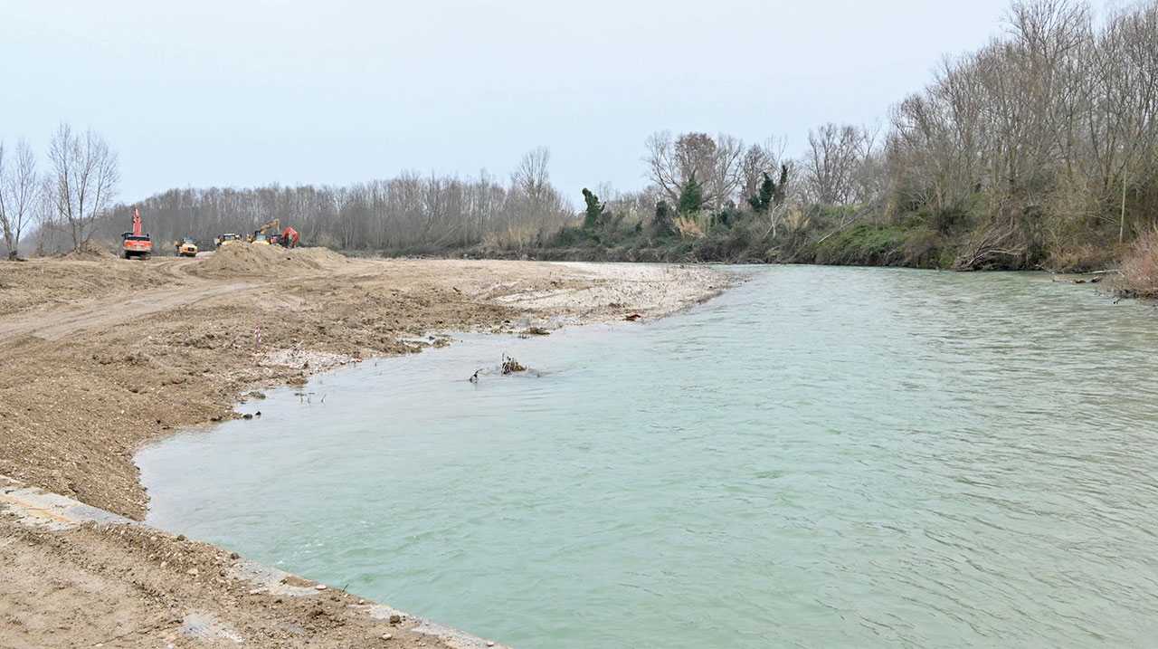 Riprofilatura Alveo Fiume Esino