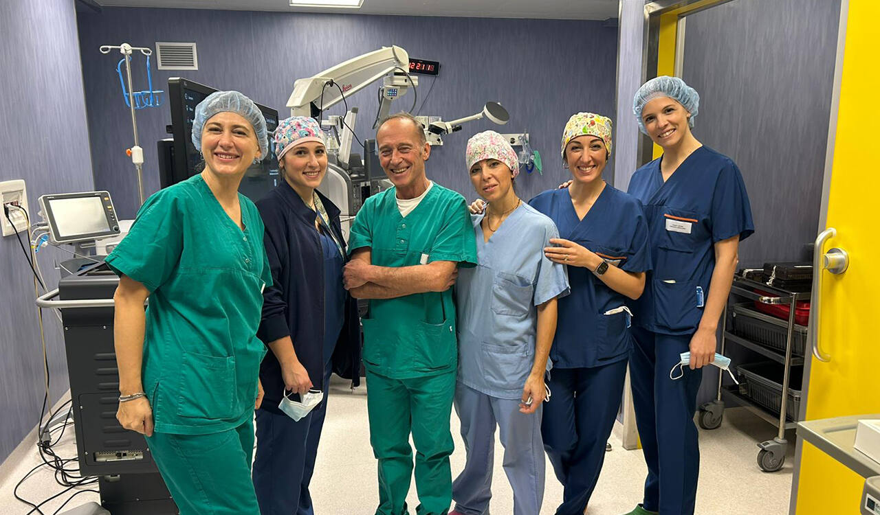 L'equipe della Clinica Oculistica dell’AOU delle Marche (Foto: UnivPm e Azienda Ospedale Riuniti)