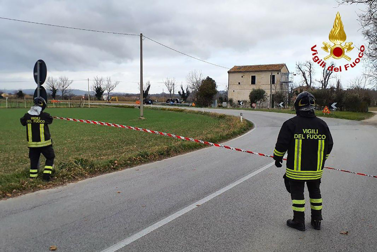 Fuga di gas in via Piandelmedico a Jesi. Strada interdetta al traffico