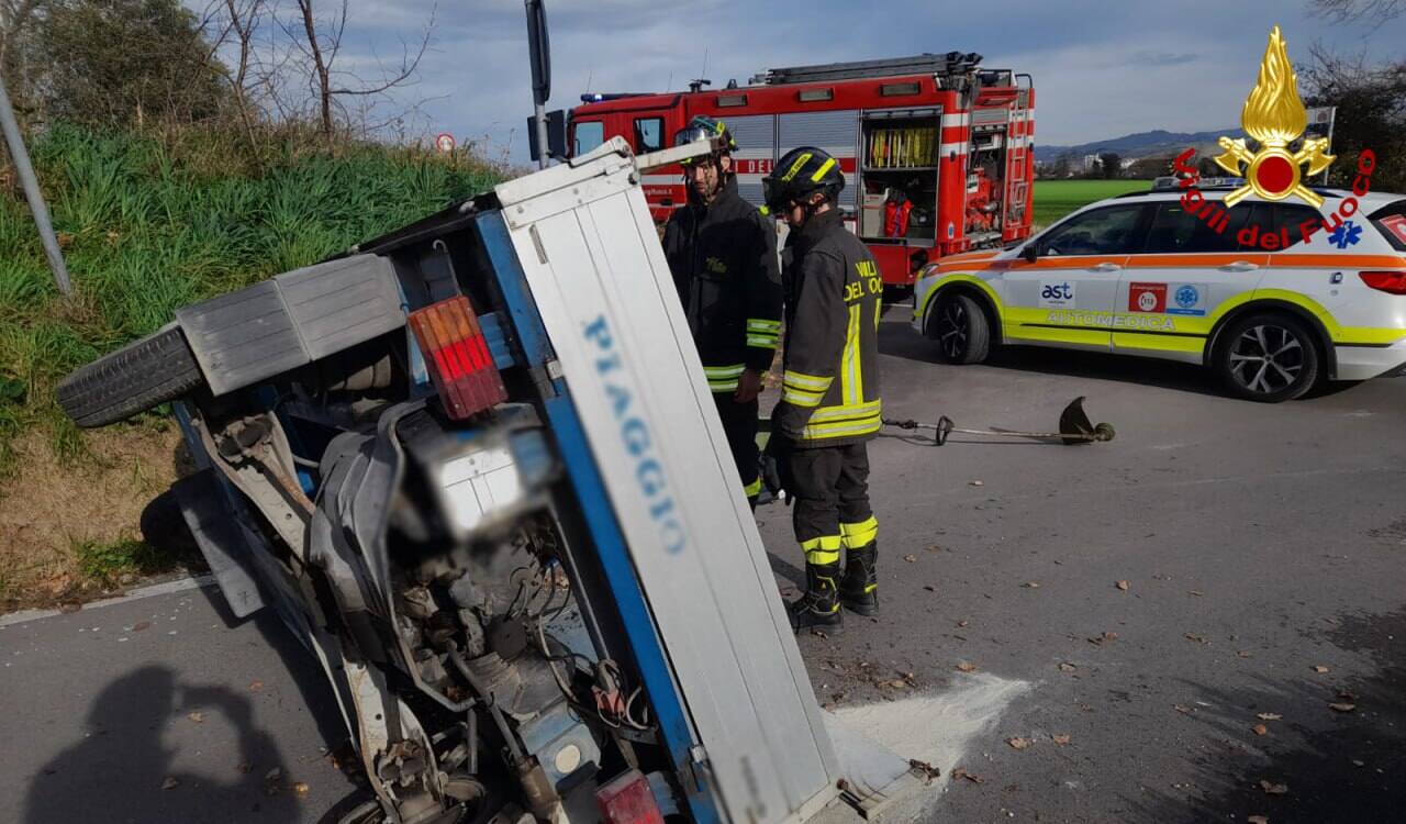 L'incidente stradale a Monsano in via Degli Aroli