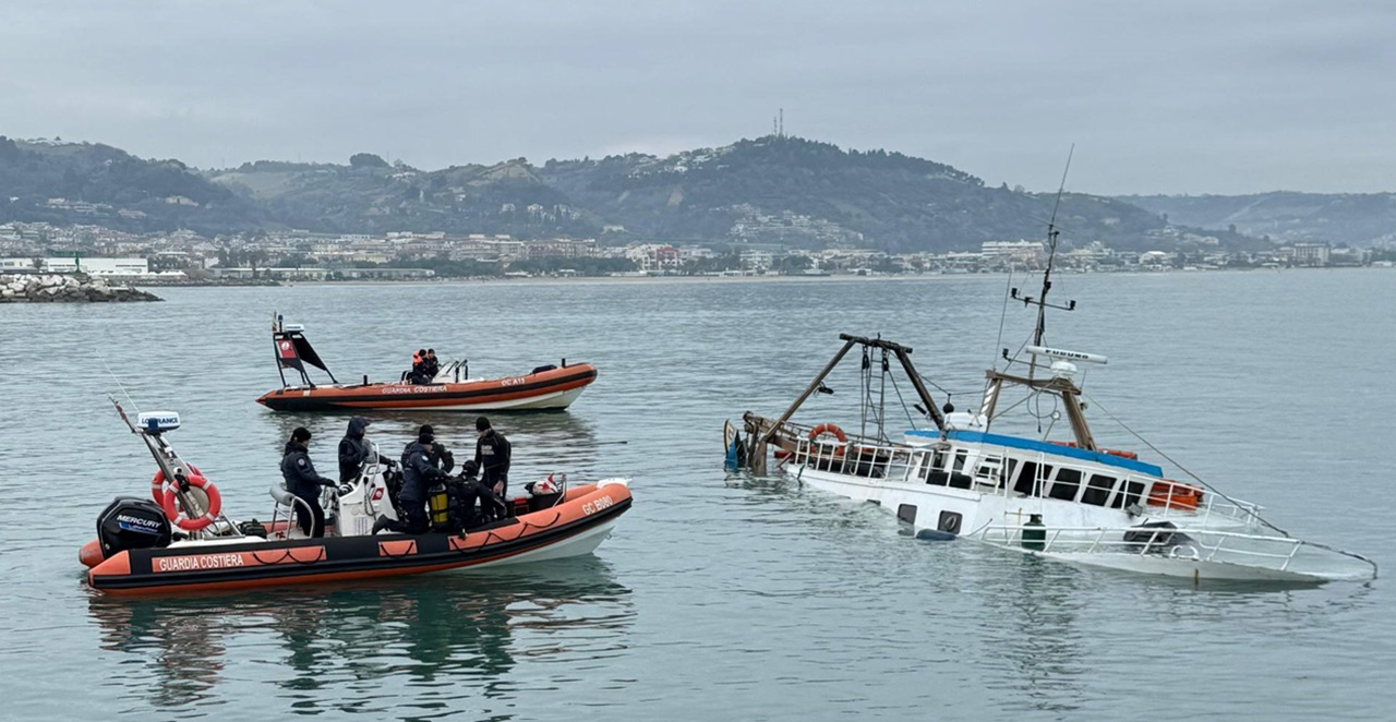 Affonda peschereccio, tragedia sfiorata a San Benedetto 