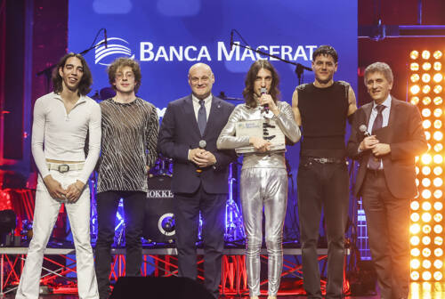 Macerata, a Musicultura Androgynus vince il premio del pubblico. Sul palco il primo marchigiano